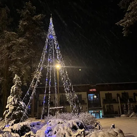 Kompleks wypoczynkowy Kaszuby - Jezioro I Zoo W Szarlocie Kościerzyna