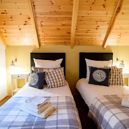 Kaszuby - Jezioro I Zoo W Szarlocie Prázdninový areál *