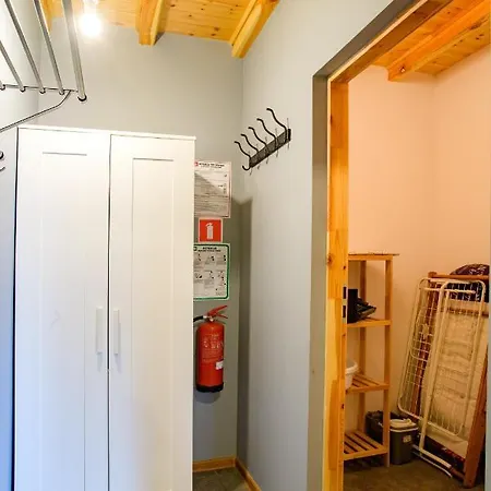 Kaszuby - Jezioro I Zoo W Szarlocie פארק נופש קושצ'יז'נה