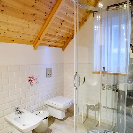 Kaszuby - Jezioro I Zoo W Szarlocie * Kościerzyna