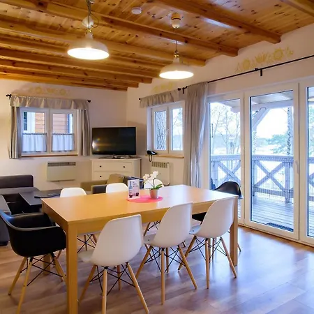 פארק נופש Kaszuby - Jezioro I Zoo W Szarlocie