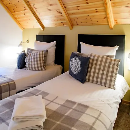 פארק נופש Kaszuby - Jezioro I Zoo W Szarlocie קושצ'יז'נה