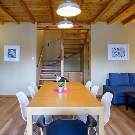 Kaszuby - Jezioro I Zoo W Szarlocie פארק נופש *