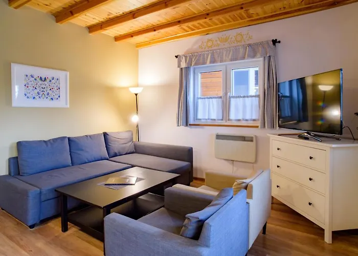 Kaszuby - Jezioro I Zoo W Szarlocie Semesterpark