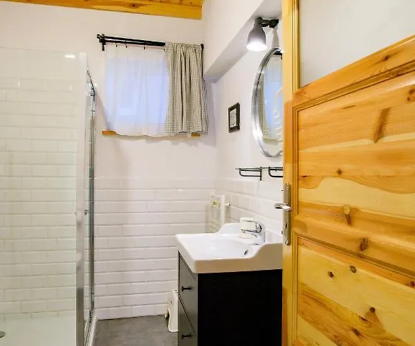 Kaszuby - Jezioro I Zoo W Szarlocie Semesterpark *