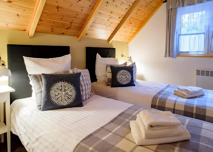 Semesterpark Kaszuby - Jezioro I Zoo W Szarlocie *