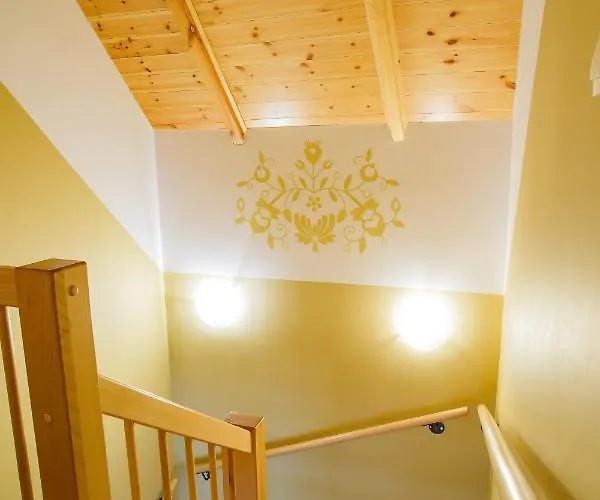 Kaszuby - Jezioro I Zoo W Szarlocie * Kościerzyna