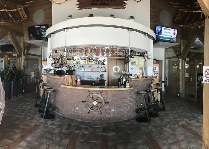 Semesterpark Kaszuby - Jezioro I Zoo W Szarlocie