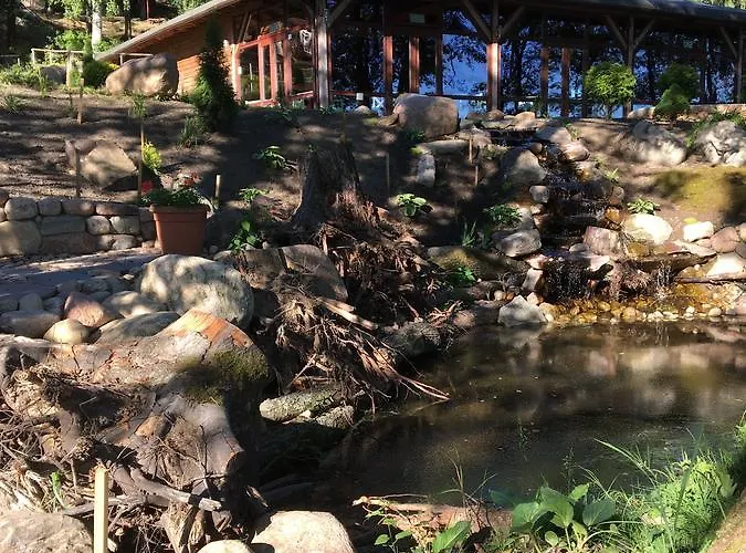 Kaszuby - Jezioro I Zoo W Szarlocie Semesterpark Kościerzyna